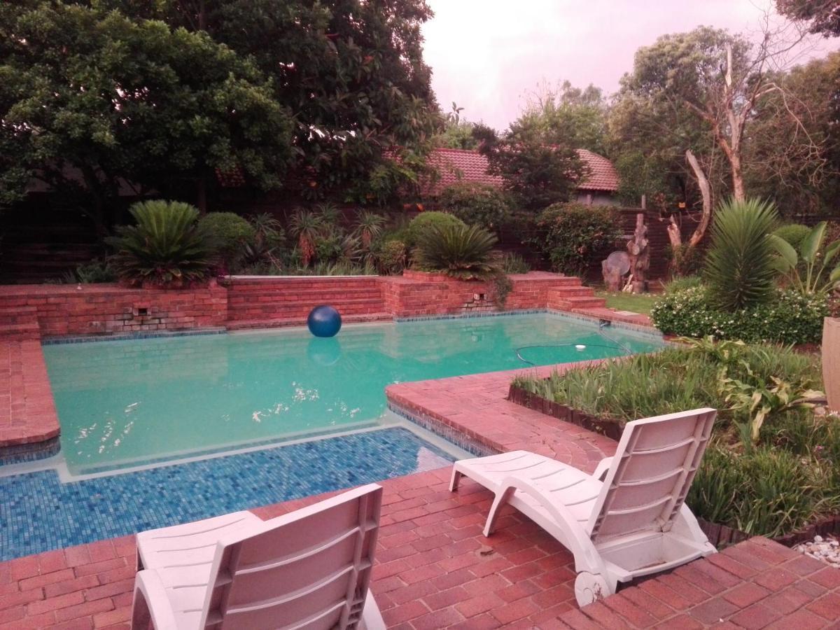 Fourways Guest Lodge Joanesburgo Exterior foto