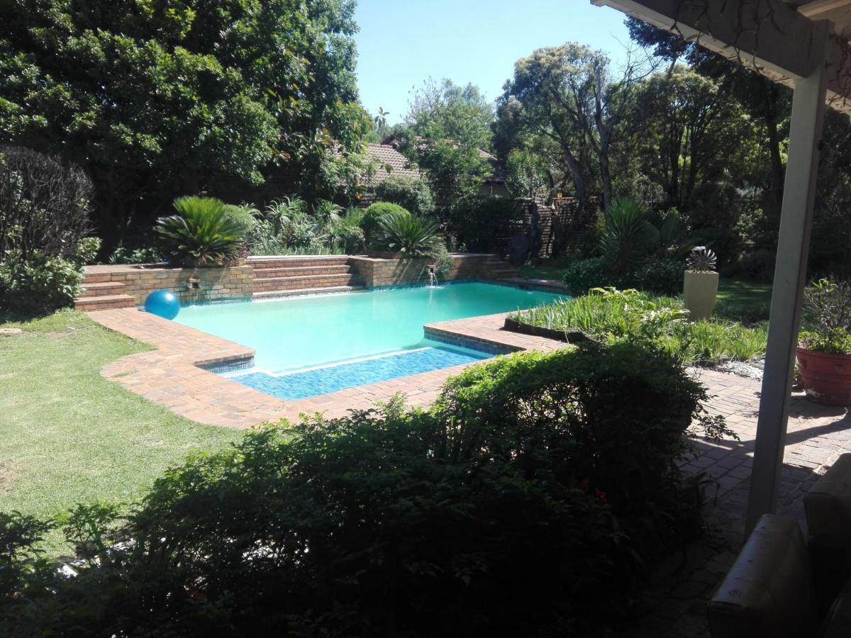 Fourways Guest Lodge Joanesburgo Exterior foto
