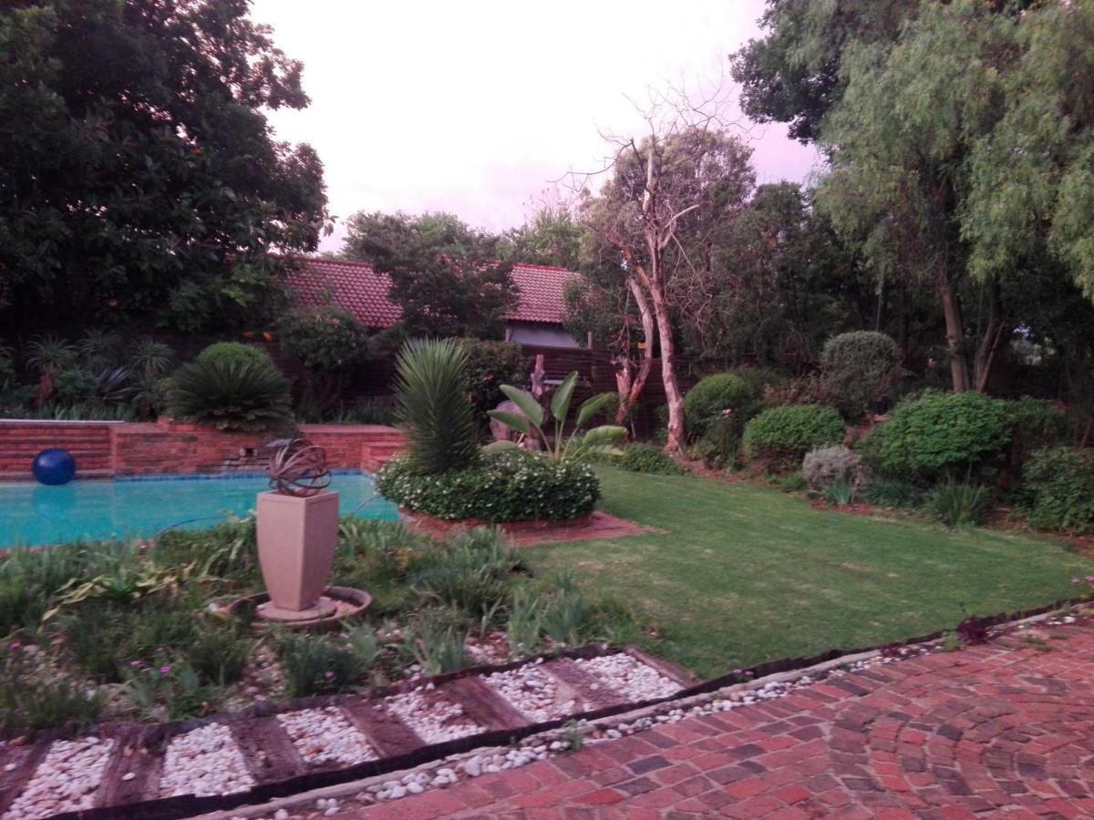 Fourways Guest Lodge Joanesburgo Exterior foto
